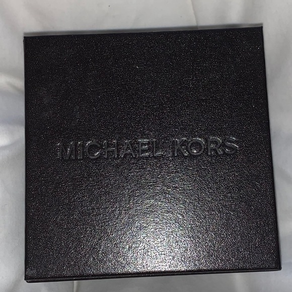 Michael Kors Watch Rose Gold - Picture 5 of 5